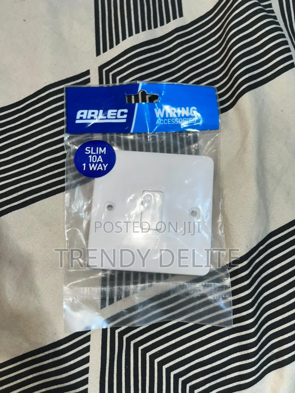 Arlec 10A Switch