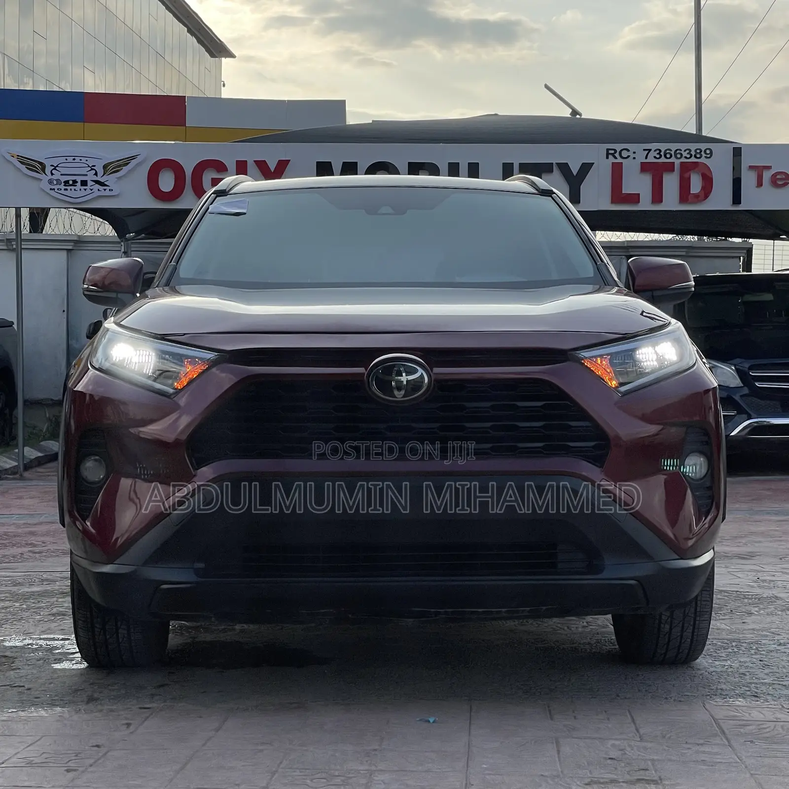 Toyota RAV4 XLE AWD 2019