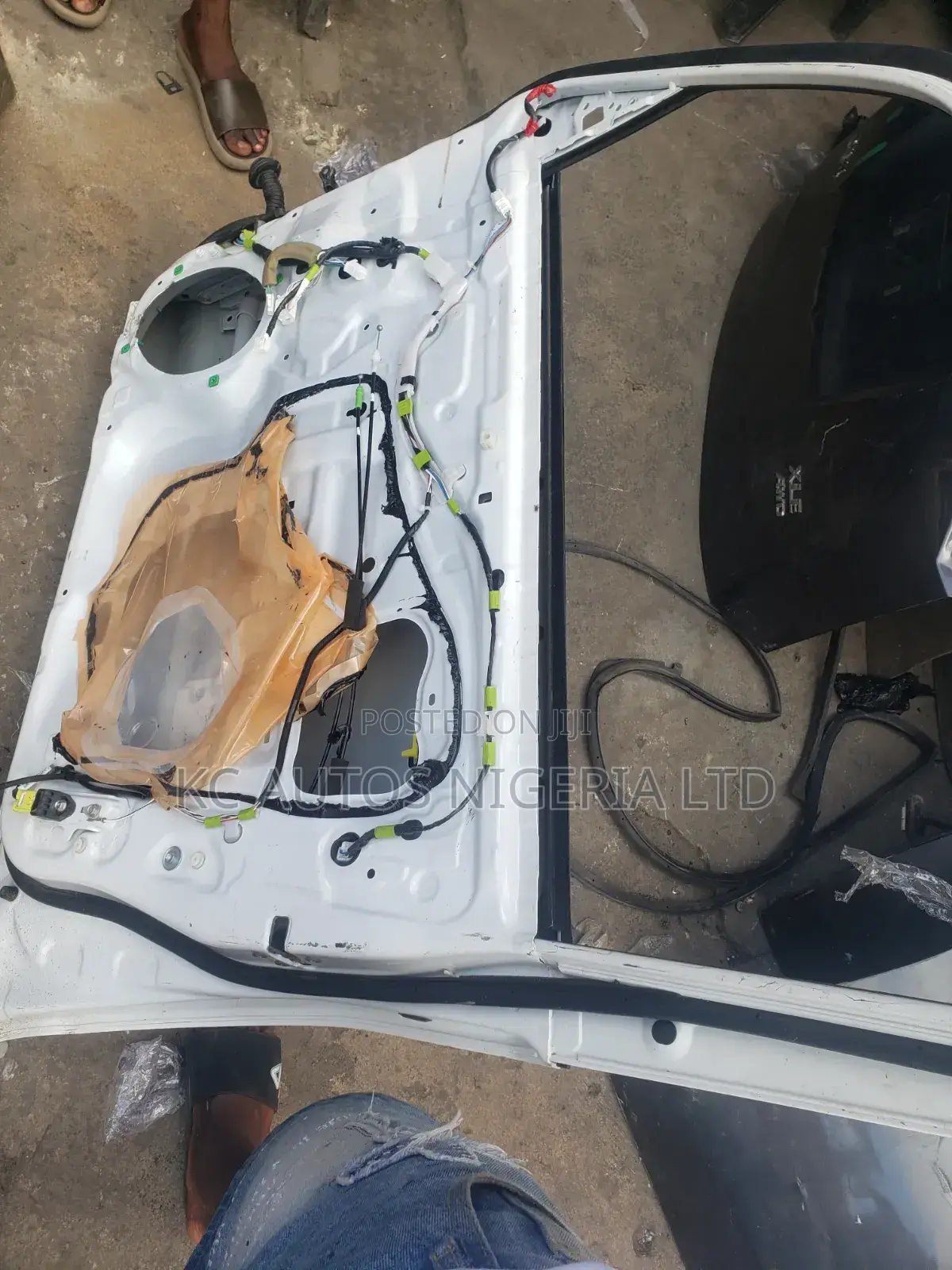 Front Right Dor Toyota 4-Runner 2018 Model