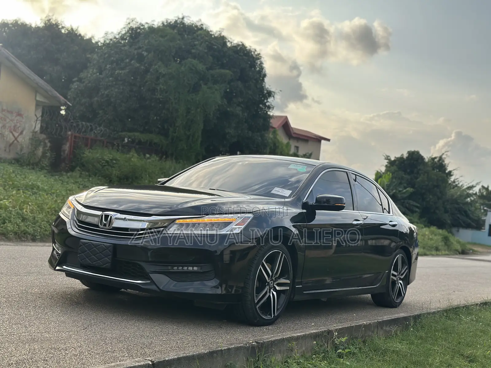Honda Accord Touring V6 4dr Sedan FWD (3.5L 6cyl 6A) 2017 Black