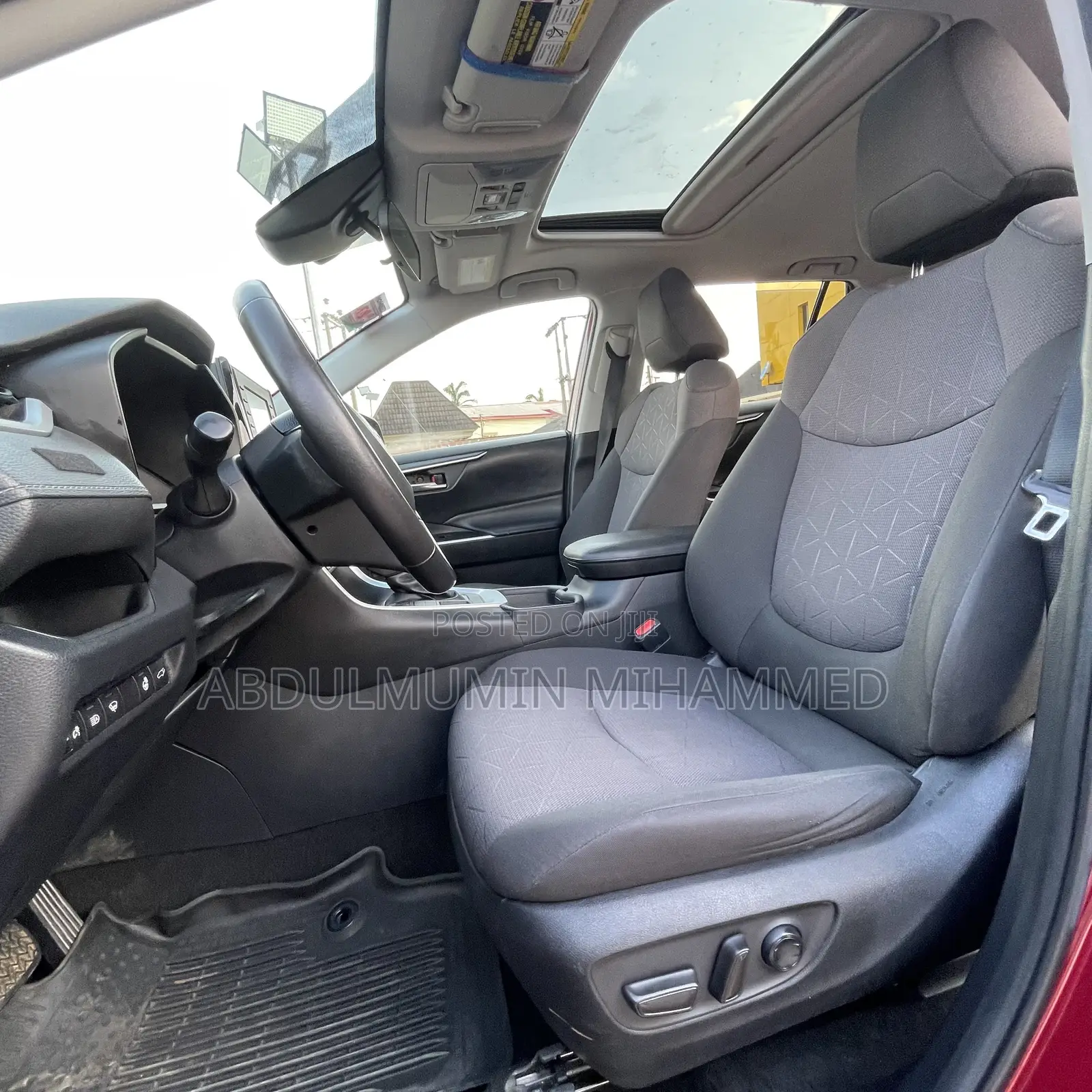 Toyota RAV4 XLE AWD 2019
