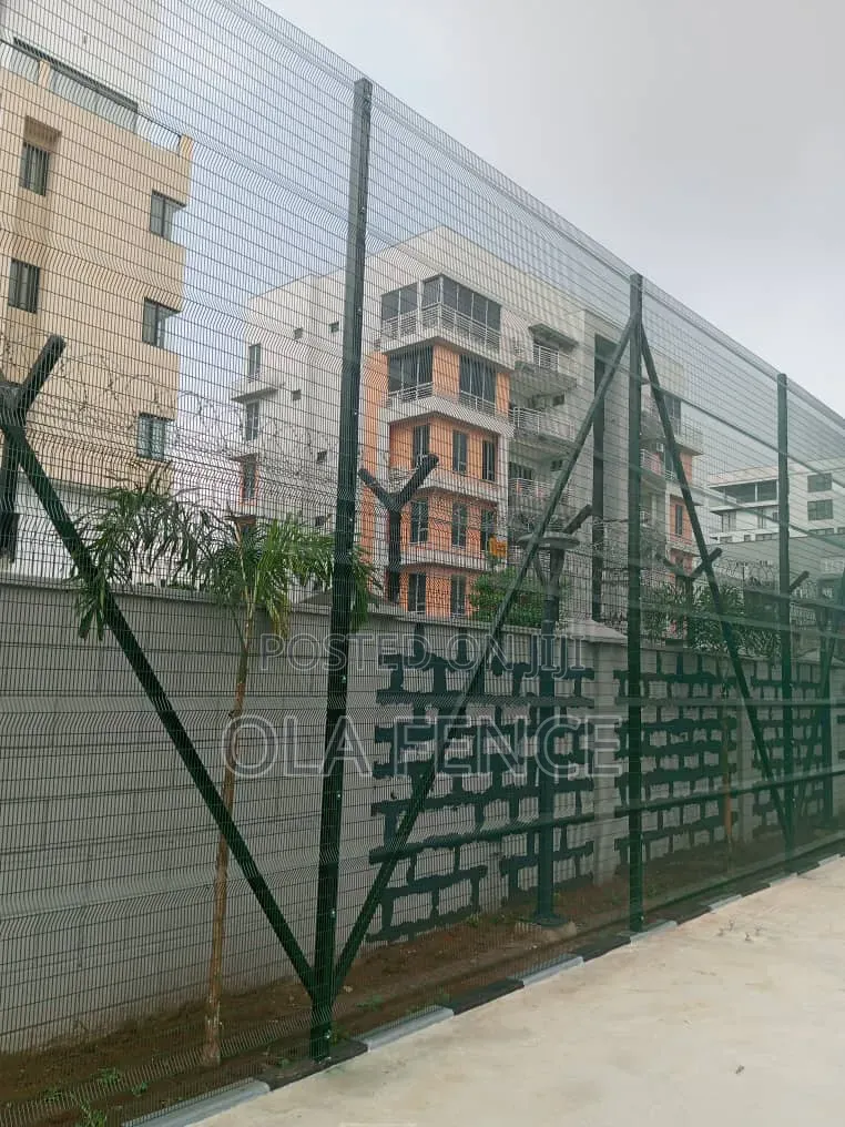 Palo Mesh Fence Wire Anti Finger 2.4m Height by 3m Long With One Pool