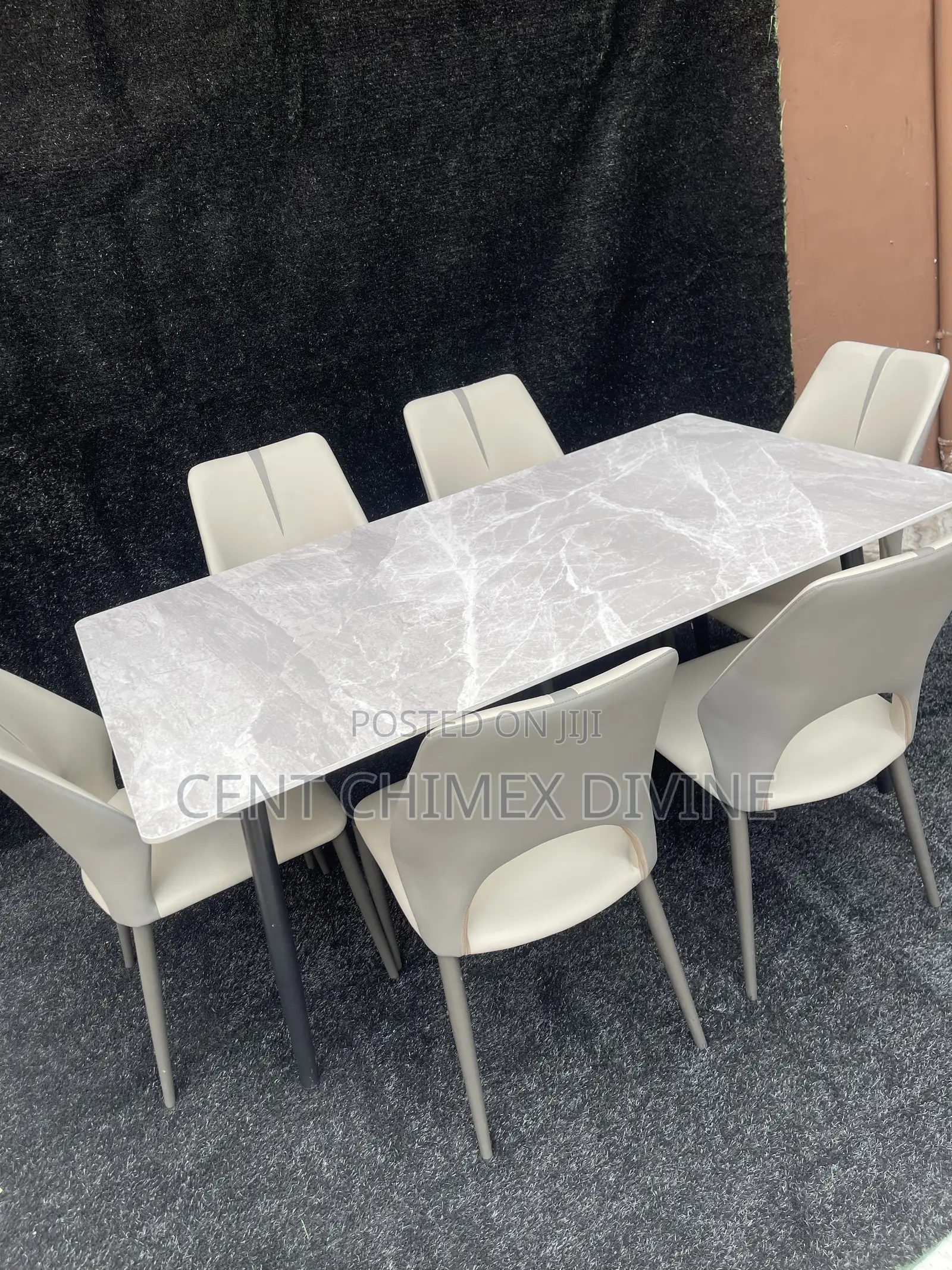 Luxurious 6 Seater Dinning