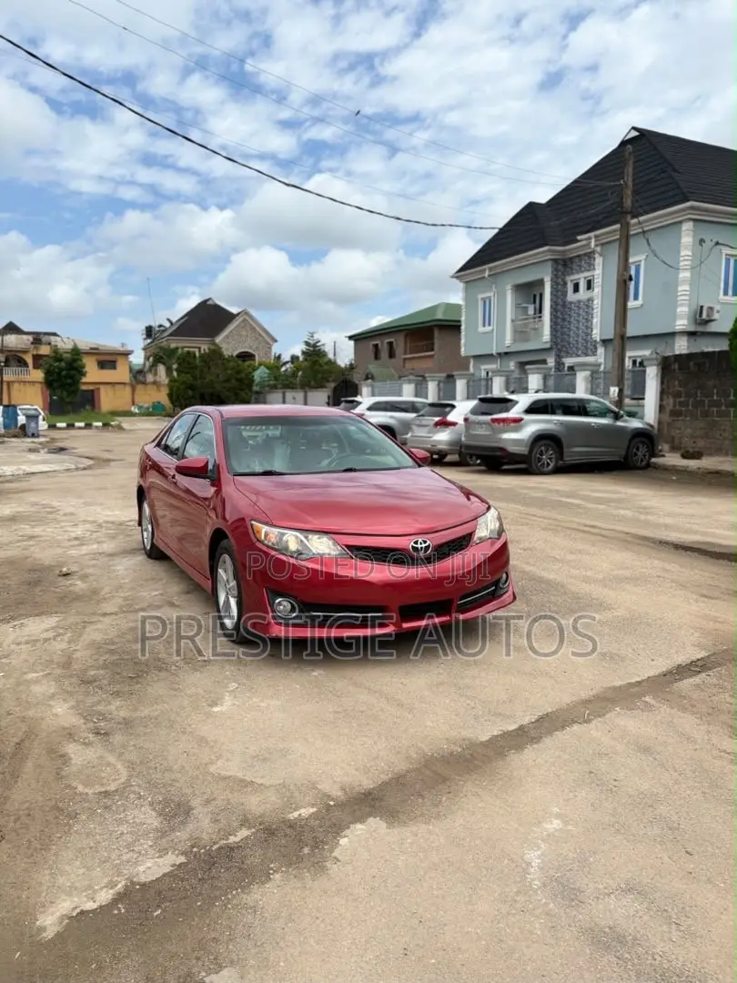 Toyota Camry 2013 Red