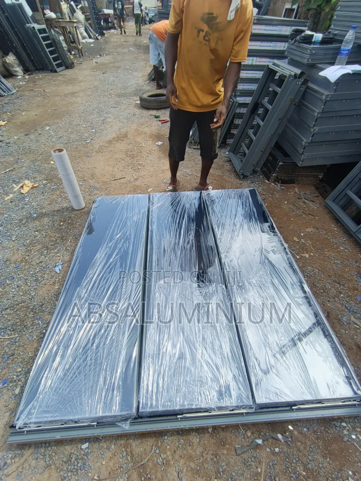 Three Panel of Frameless Windows With Burglary