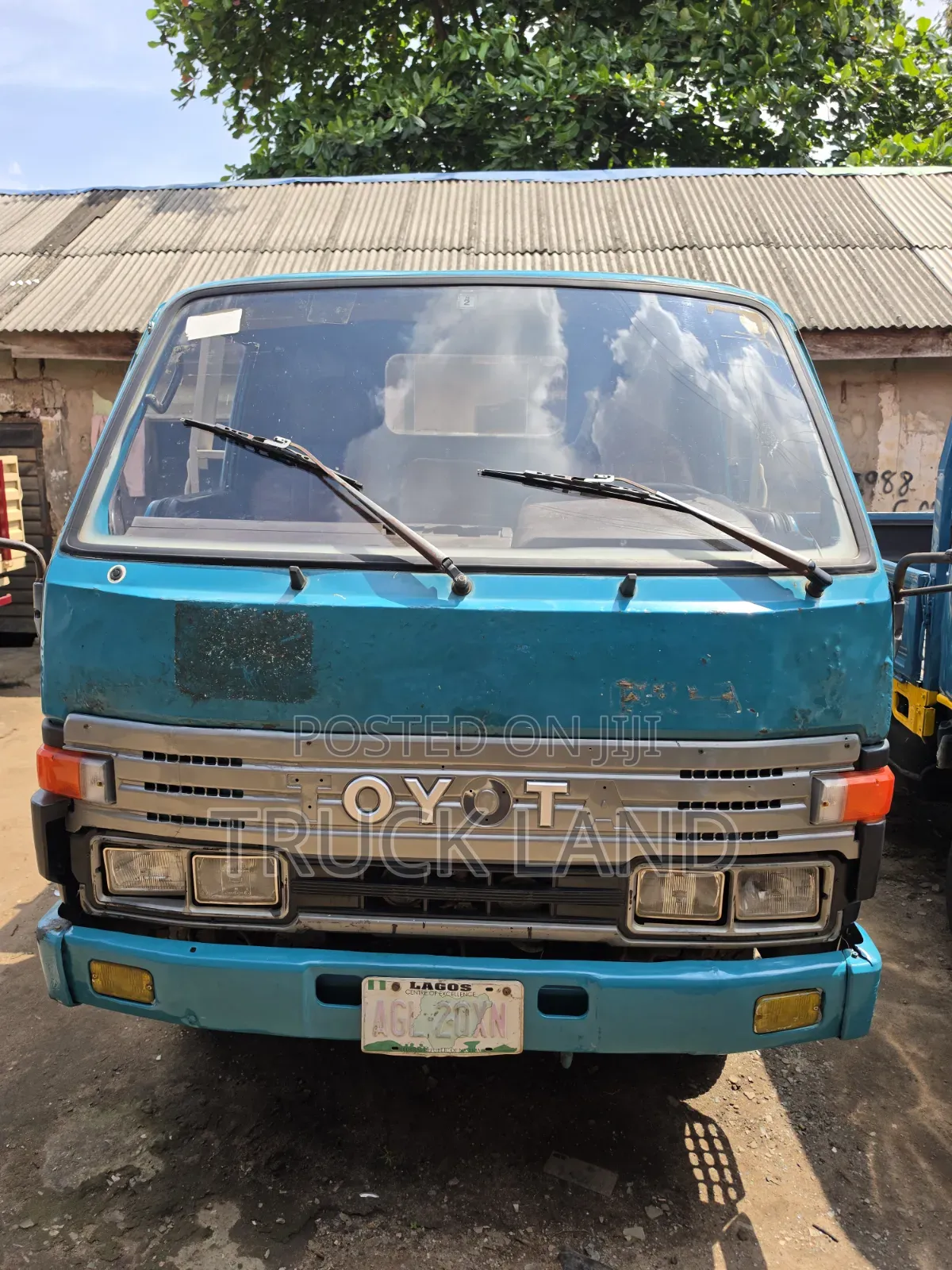 Toyota Dyname 200 Old Model
