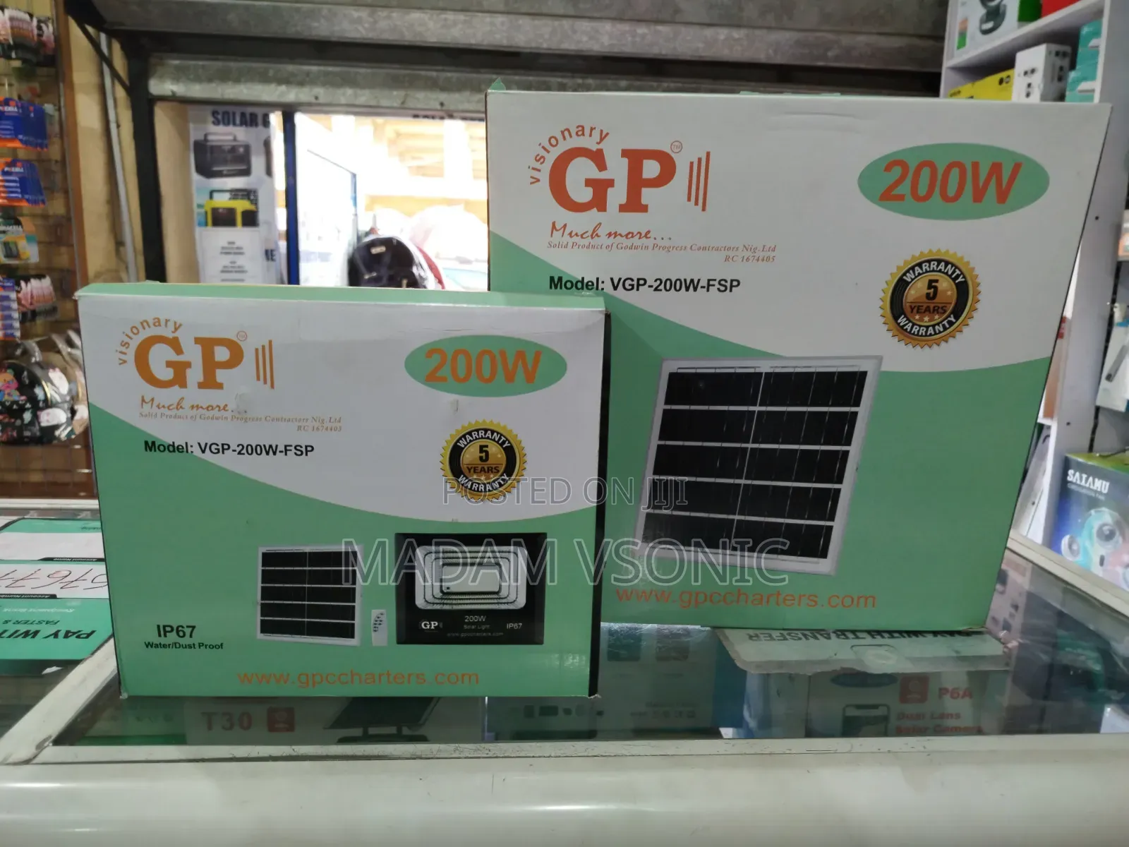 GP 200W Solar Powered Floodlight