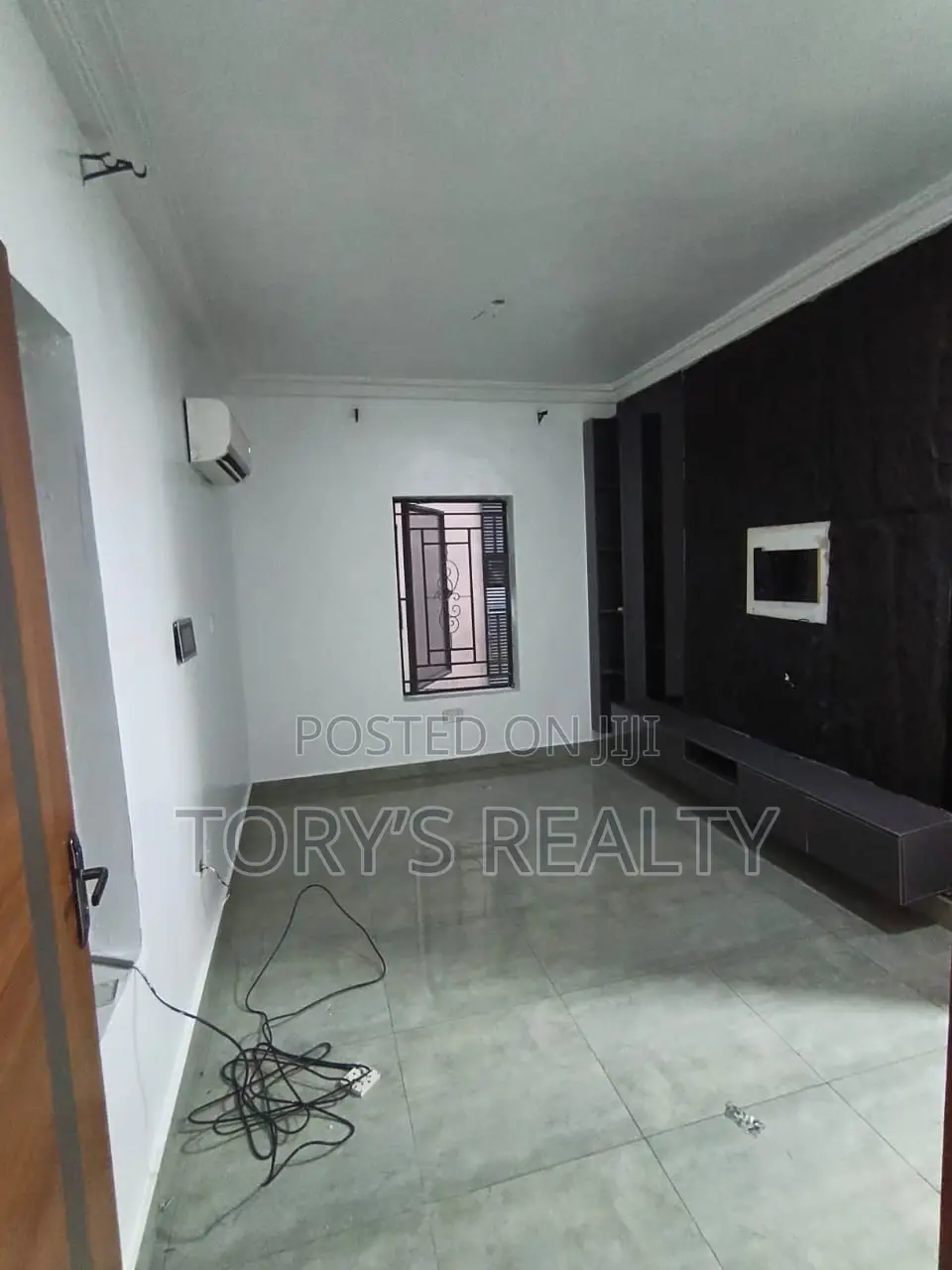 Mini Flat in Ikota for sale