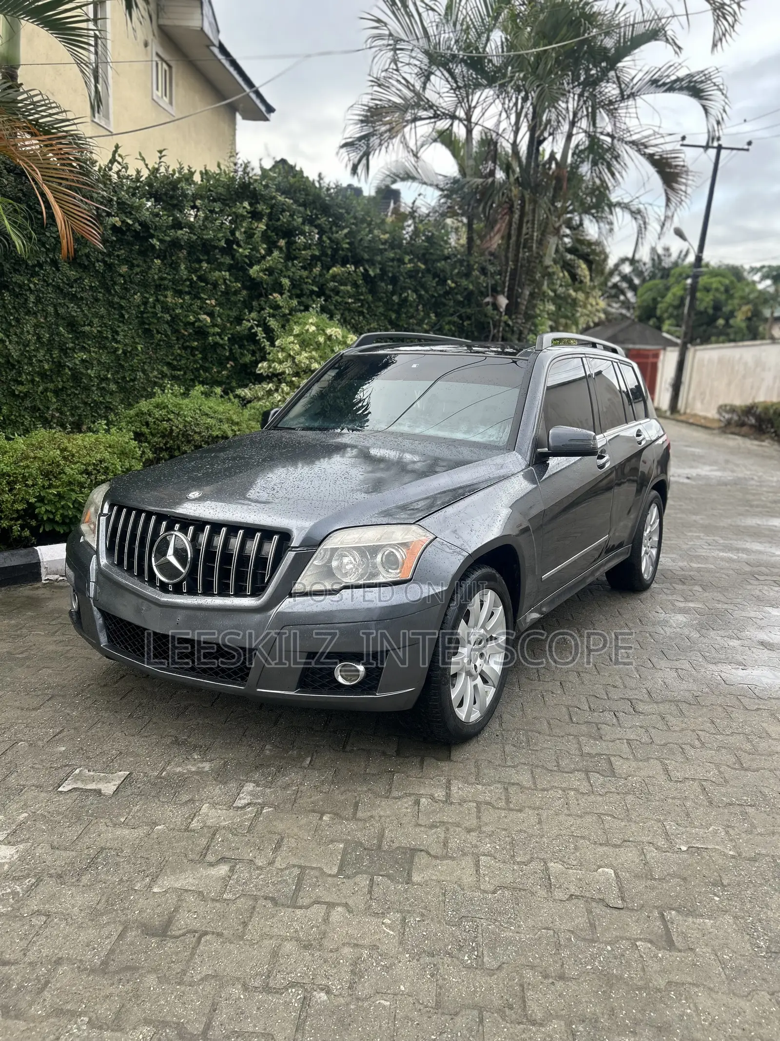 Mercedes-Benz GLK-Class 2011 Gray