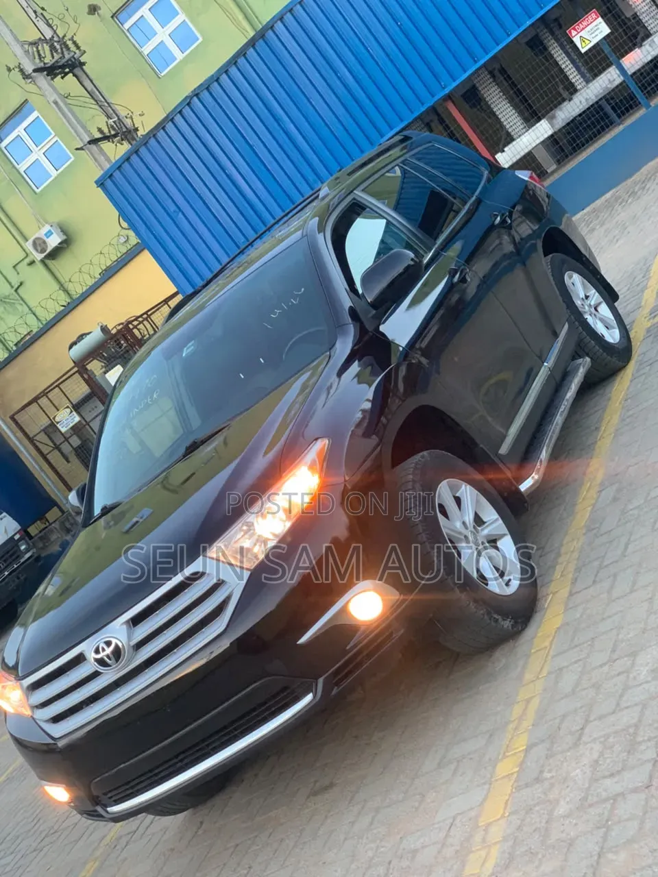 Toyota Highlander SE 2012 Black