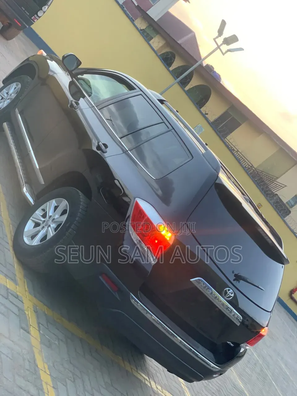Toyota Highlander SE 2012 Black