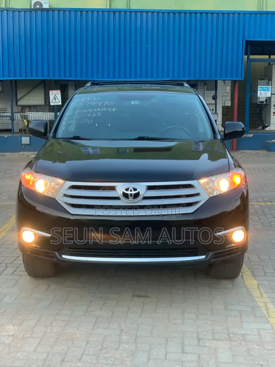 Toyota Highlander SE 2012 Black