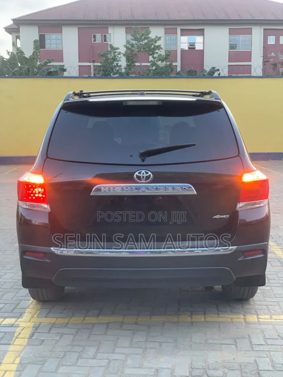 Toyota Highlander SE 2012 Black