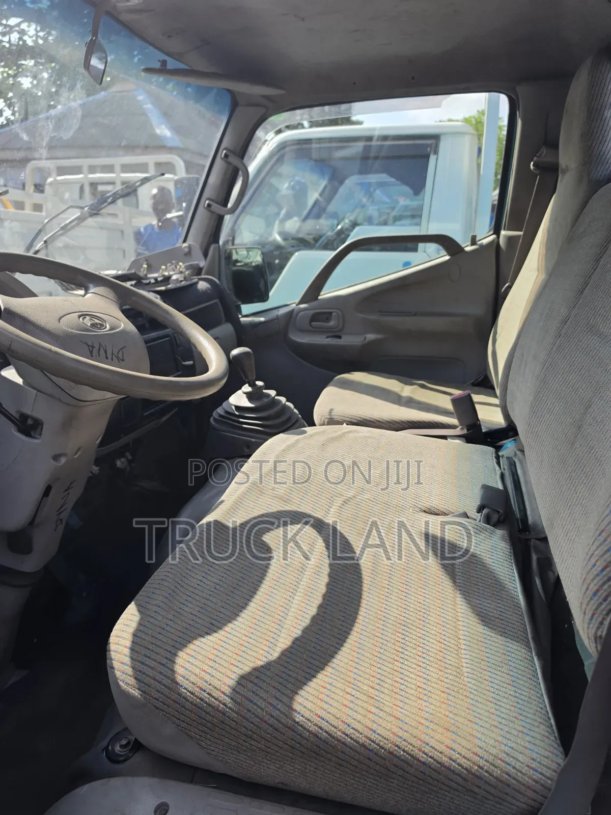 Toyota Dyna 200 Six Tyres 2TR Petrol Engine