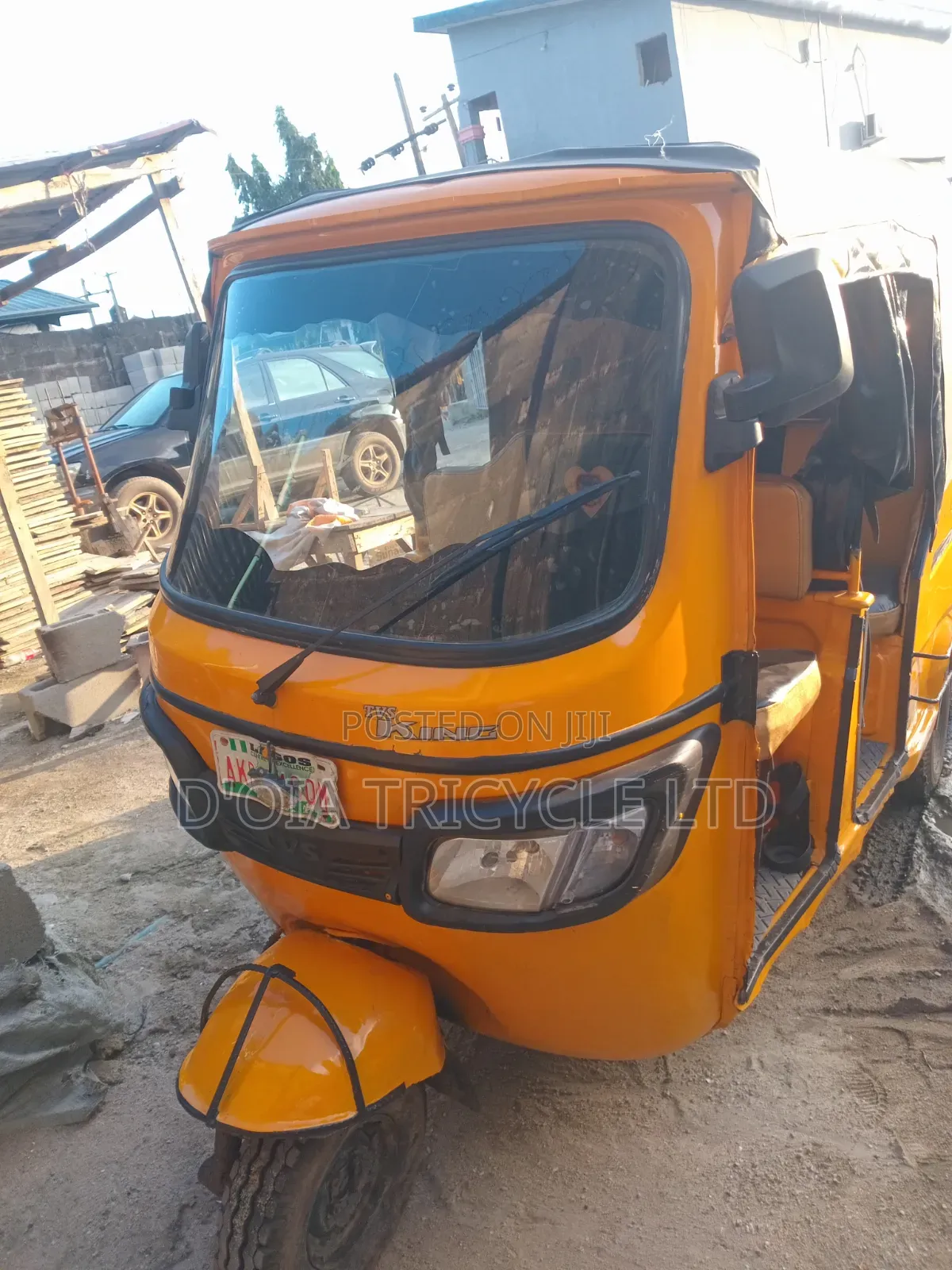 TVS King Deluxe Plus iTouch Start 2025 Yellow