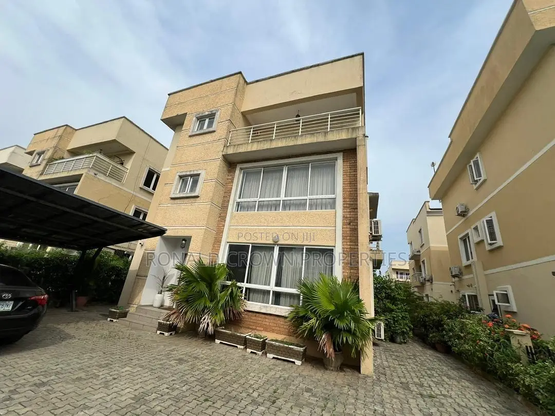 Furnished 5bdrm House in Osapa london for sale