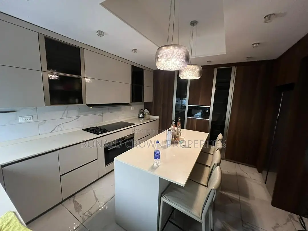 Furnished 5bdrm House in Osapa london for sale
