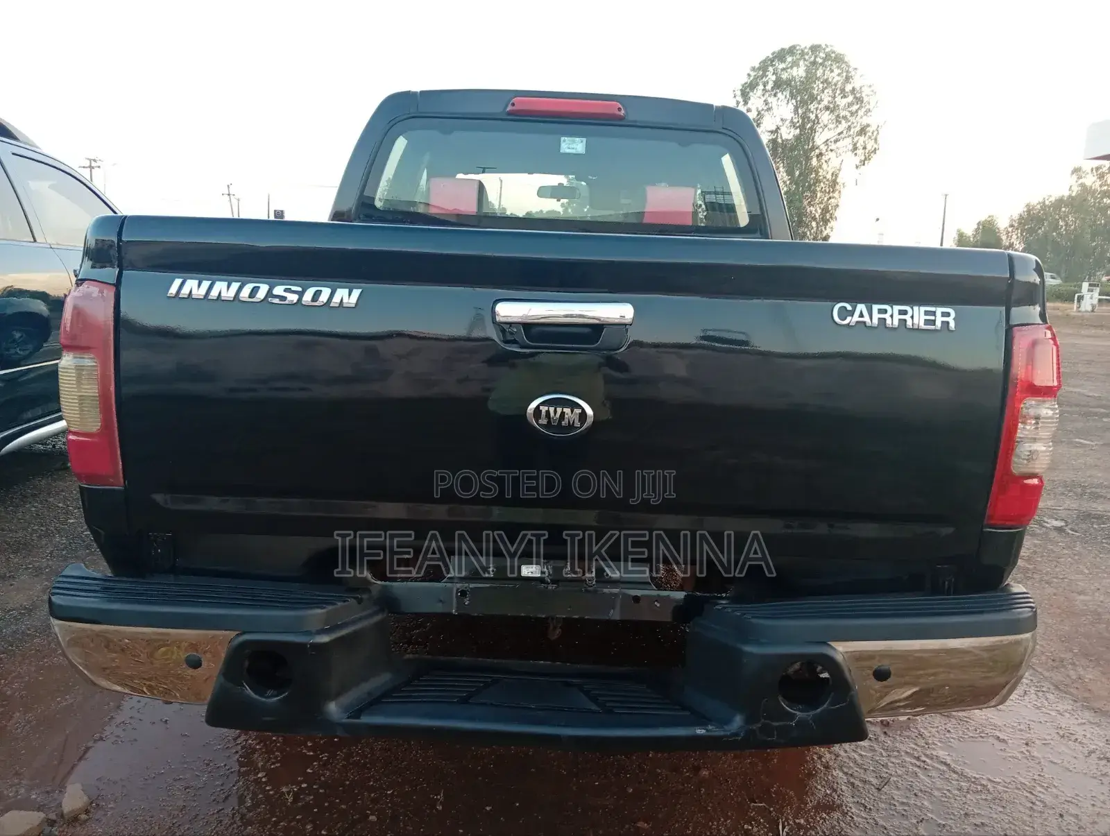 IVM Carrier 4WD 2017 Black