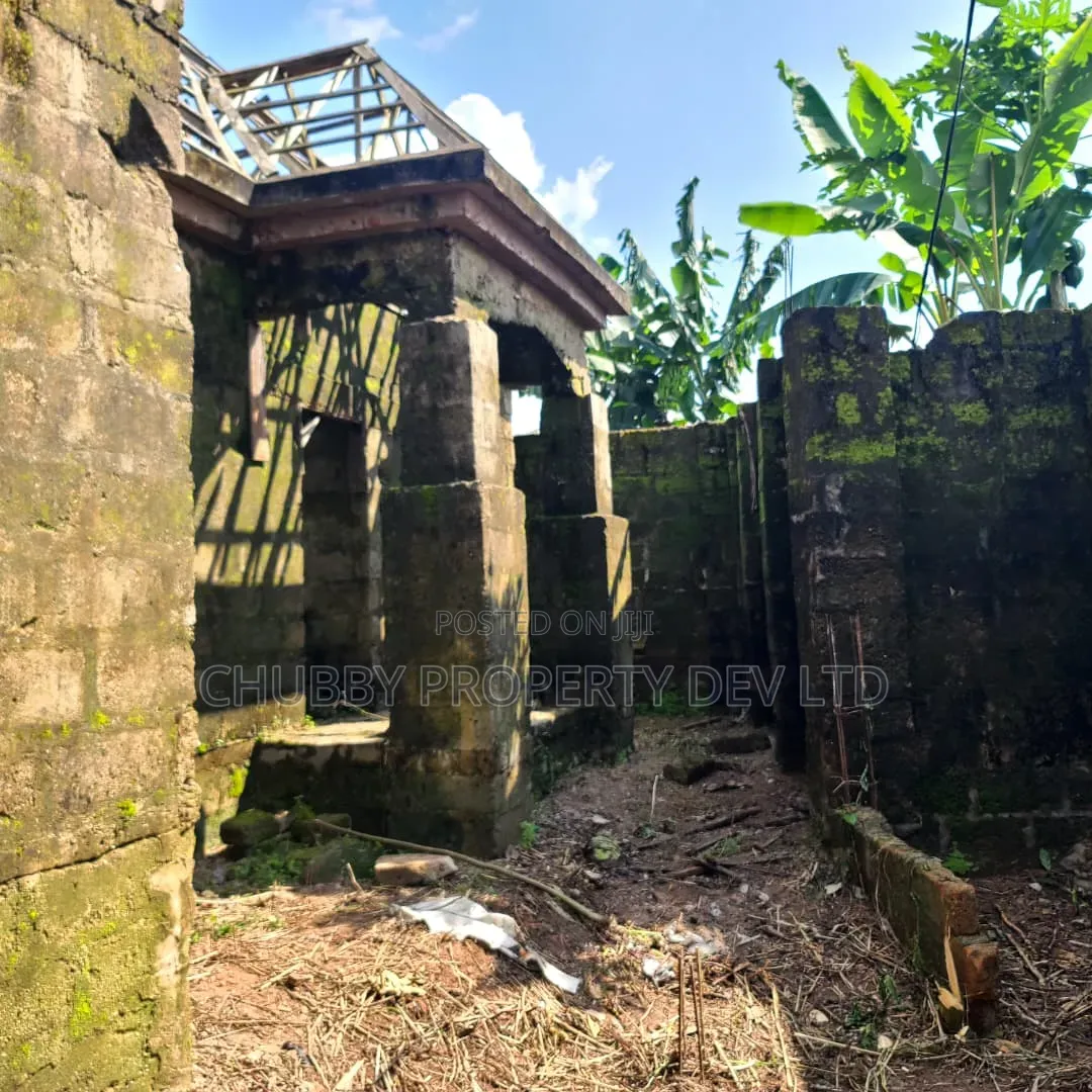 4bdrm Block of Flats in Chubby Property, Umuahia for sale