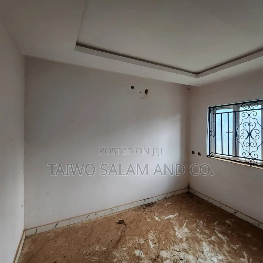 3bdrm Block of Flats in Jericho for sale