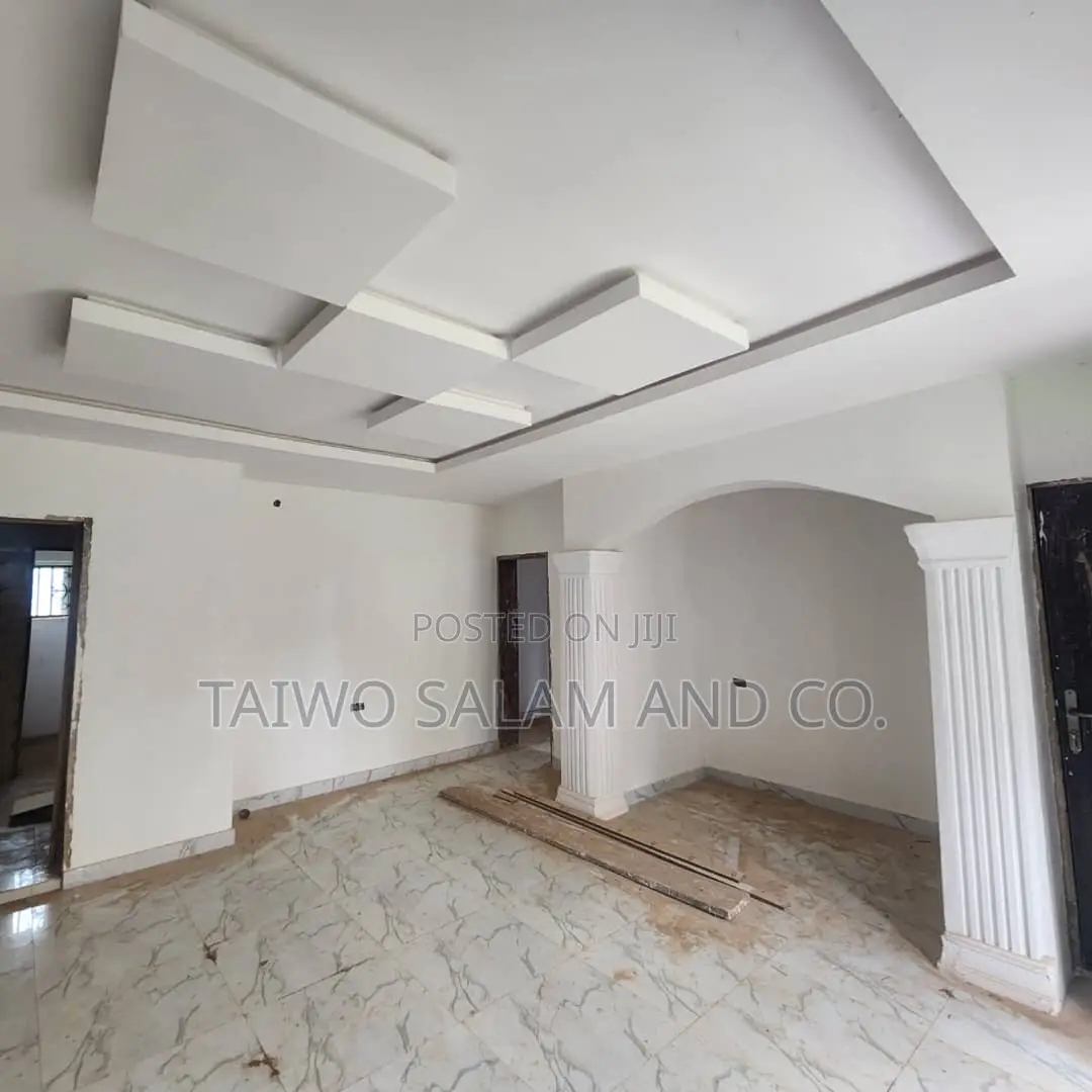 3bdrm Block of Flats in Jericho for sale