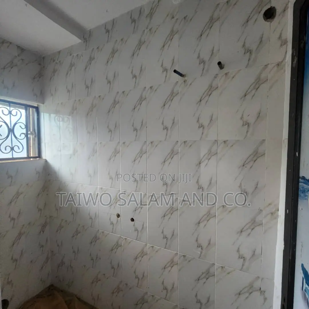 3bdrm Block of Flats in Jericho for sale