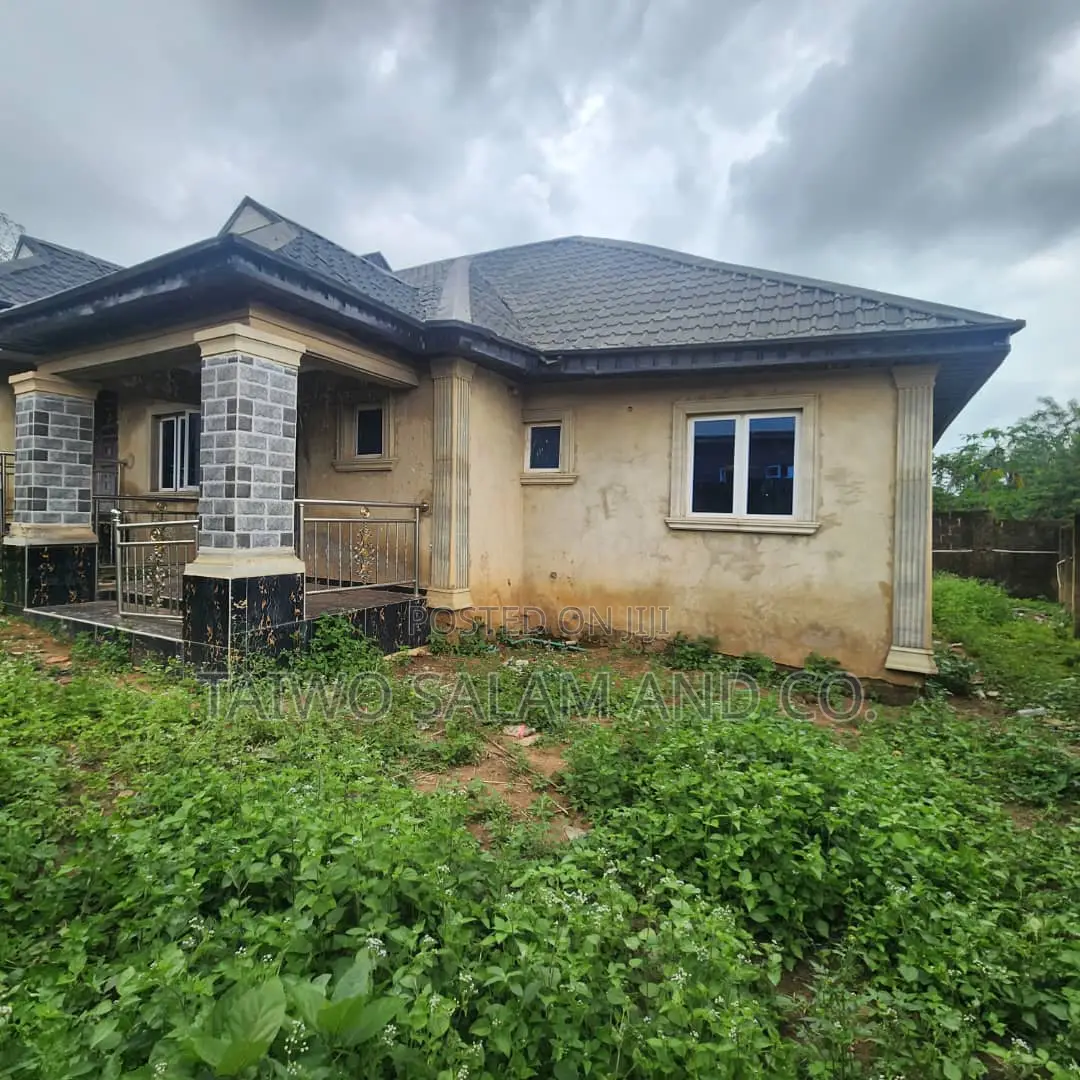 3bdrm Block of Flats in Jericho for sale