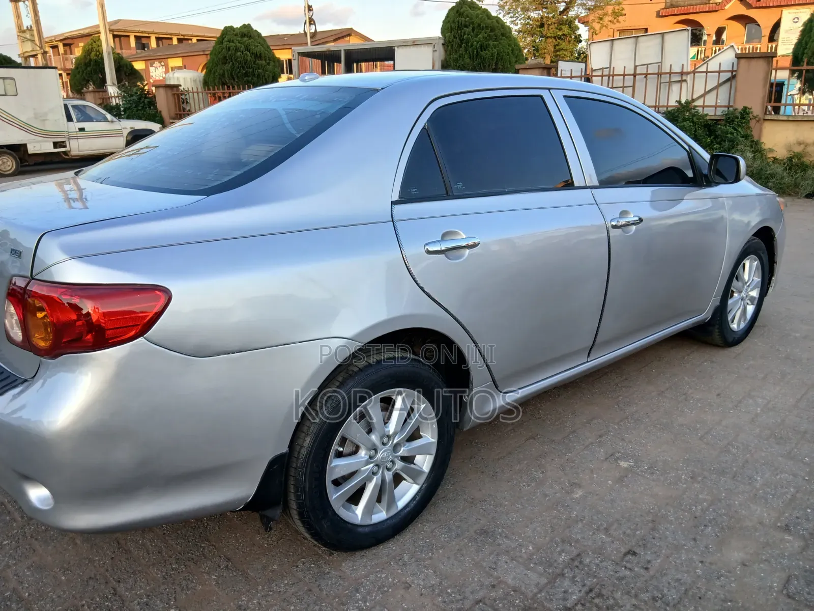 Toyota Corolla 2010 Silver