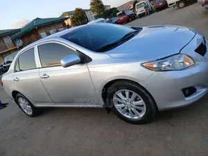 Toyota Corolla 2010 Silver