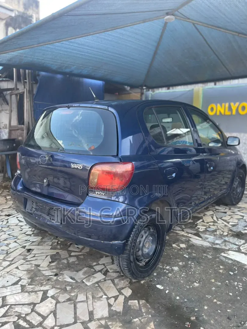 Toyota Yaris 2004 Blue