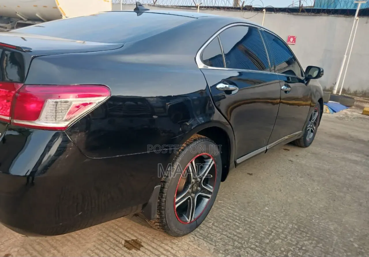 Lexus ES 350 2011 Black