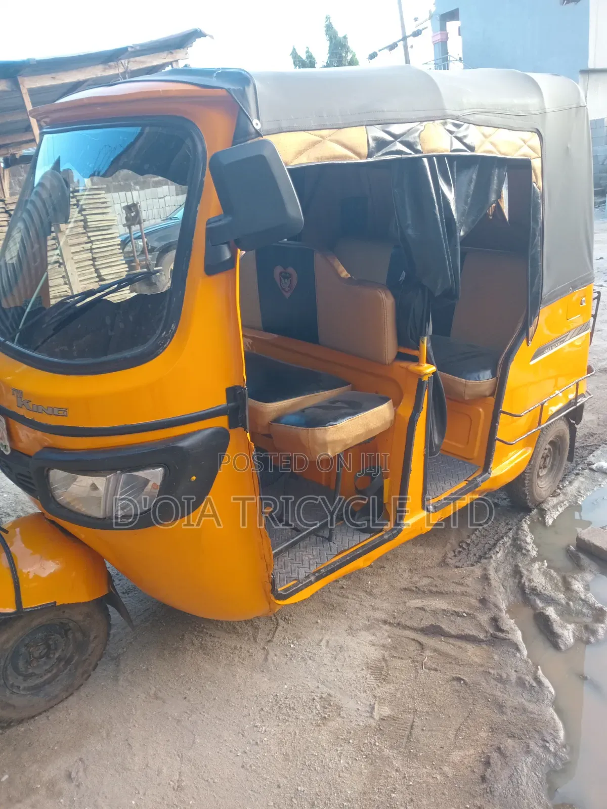 TVS King Deluxe Plus iTouch Start 2025 Yellow