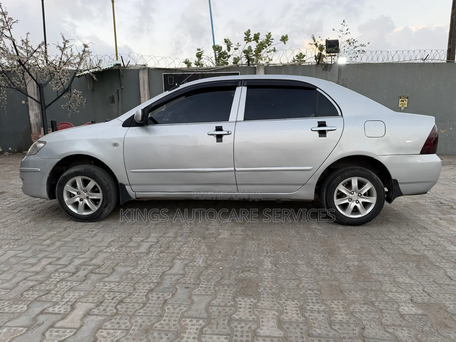 Toyota Corolla LE 2005 Silver