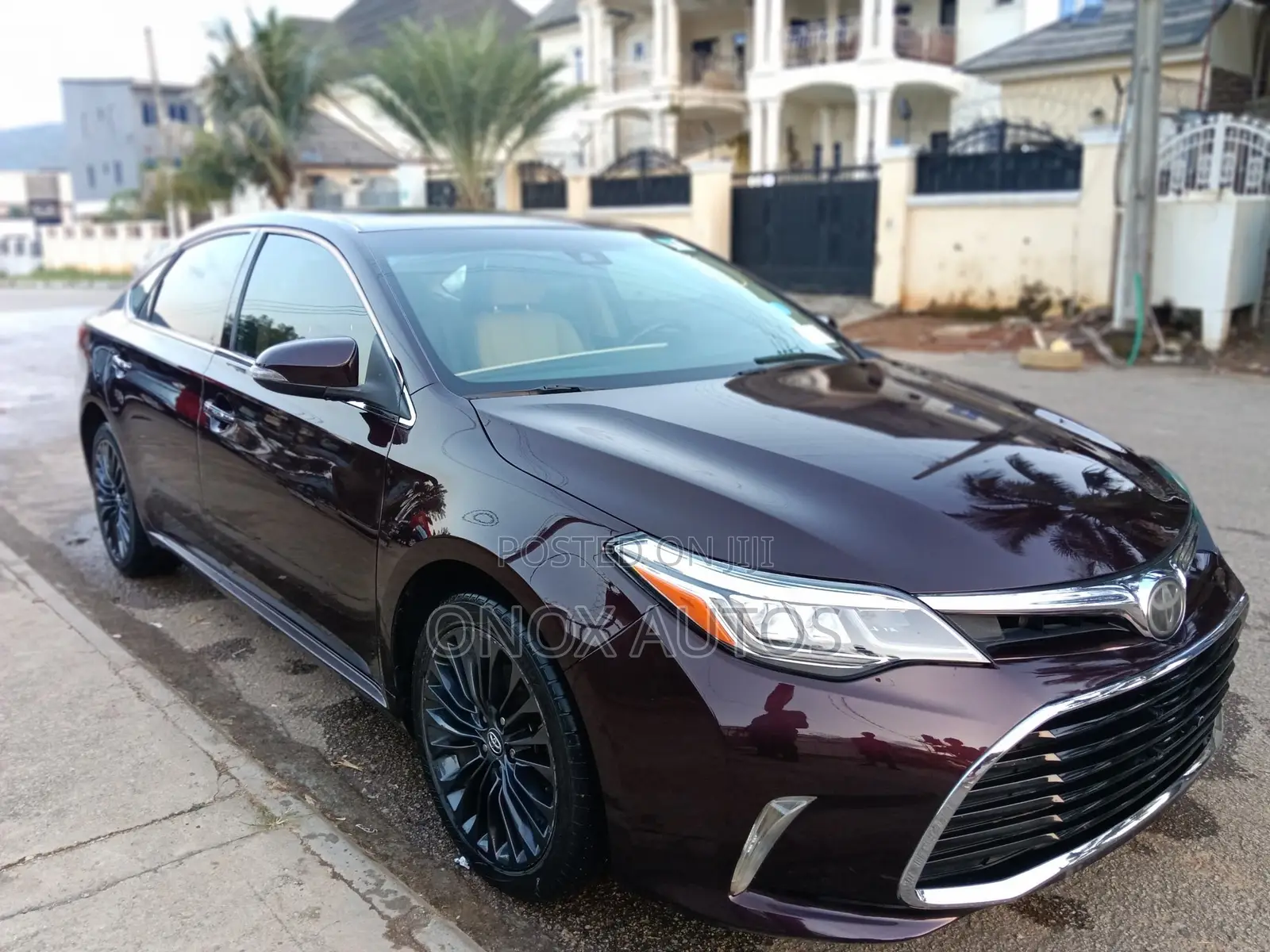 Toyota Avalon Touring Sedan FWD (3.5 6cyl 6A) 2017 Burgundy