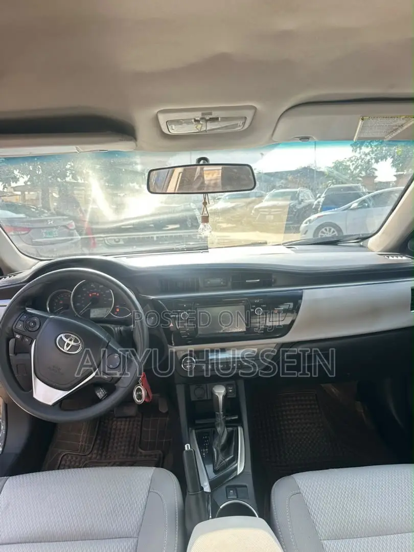 Toyota Corolla 2015 Gray