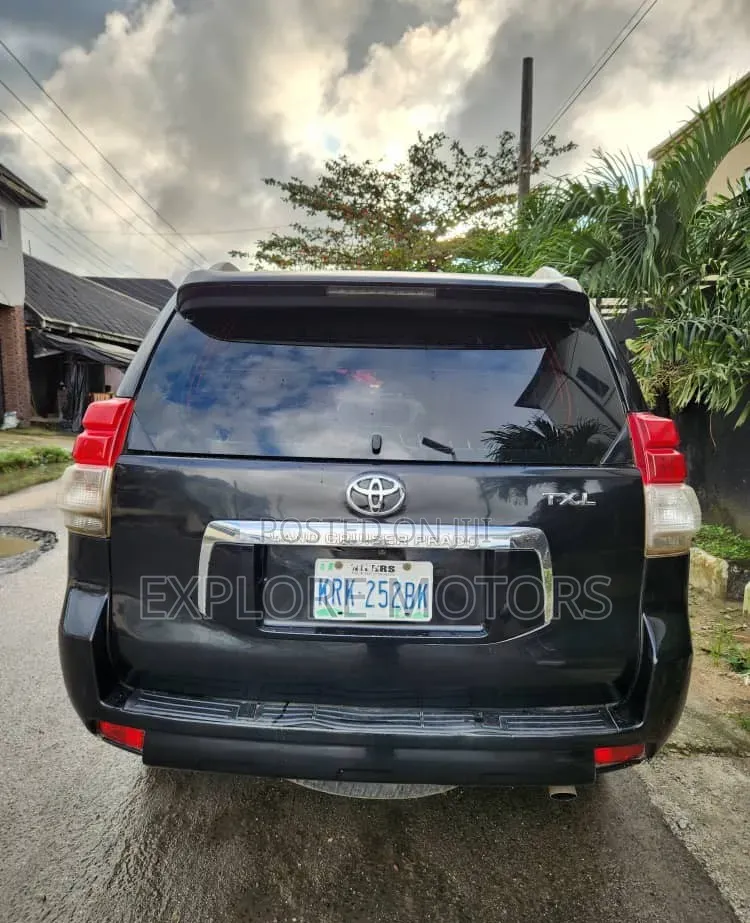 Toyota Land Cruiser Prado 2013 Black