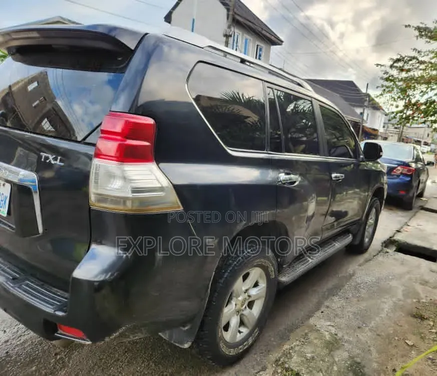 Toyota Land Cruiser Prado 2013 Black