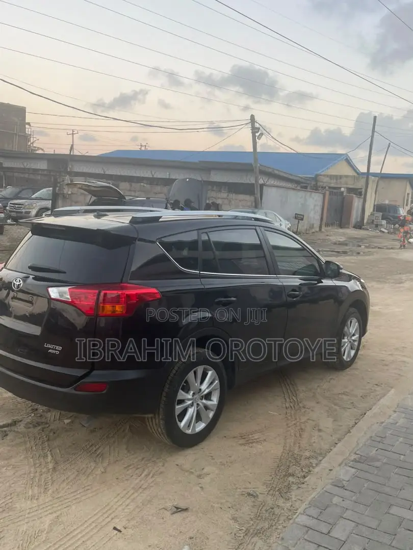 Toyota RAV4 Limited 4dr SUV (2.5L 4cyl 6A) 2015 Black