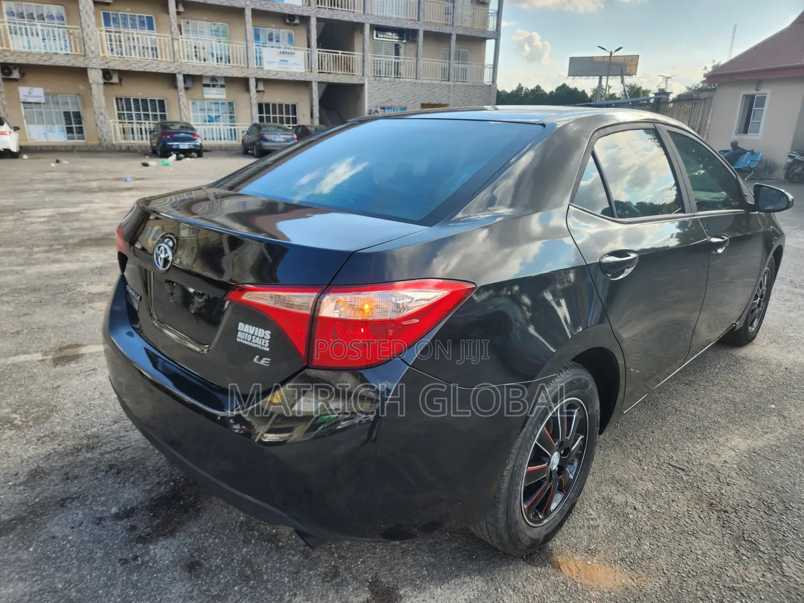 Toyota Corolla LE (1.8L 4cyl 2A) 2018 Black