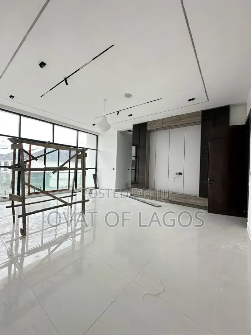 4bdrm Duplex in Lekki Expressway for sale