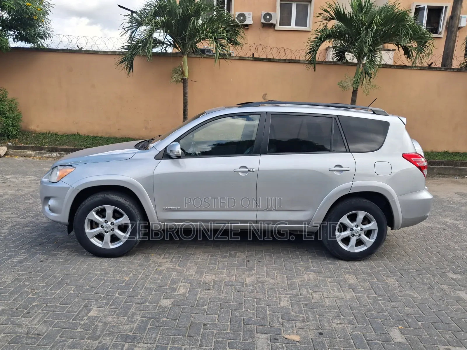 Toyota RAV4 2013 Silver