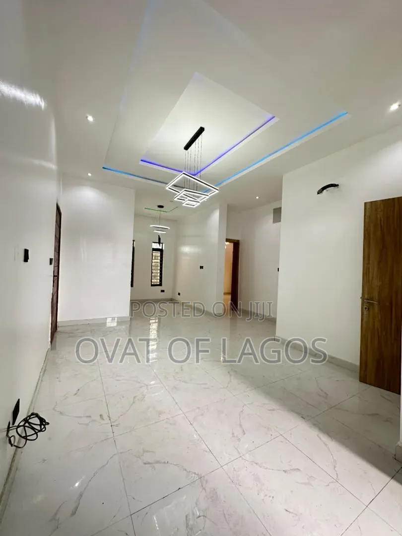 2bdrm Apartment in Abraham Adesanya Estate for sale
