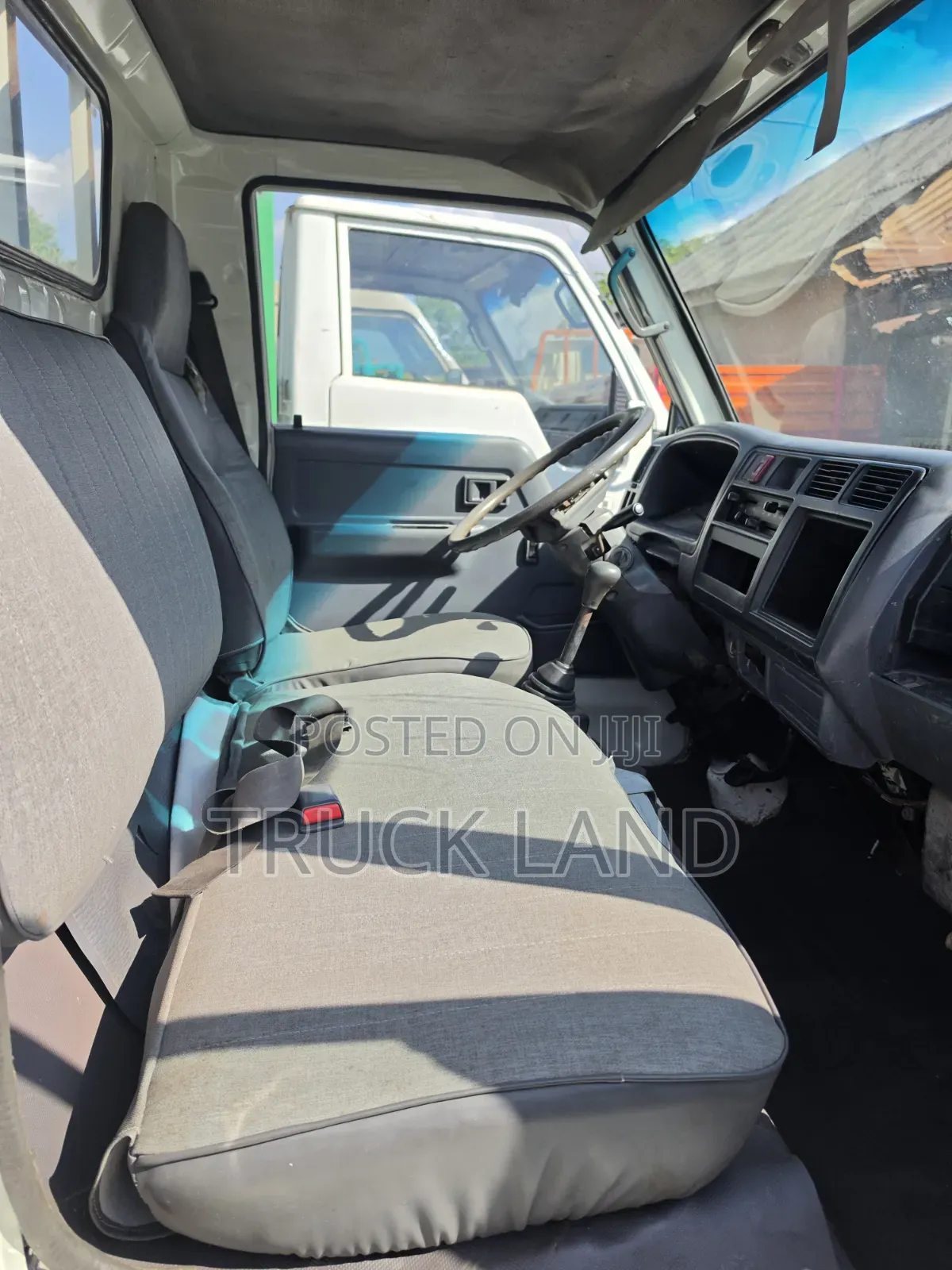 Toyota Dyname 150 Dropside Body