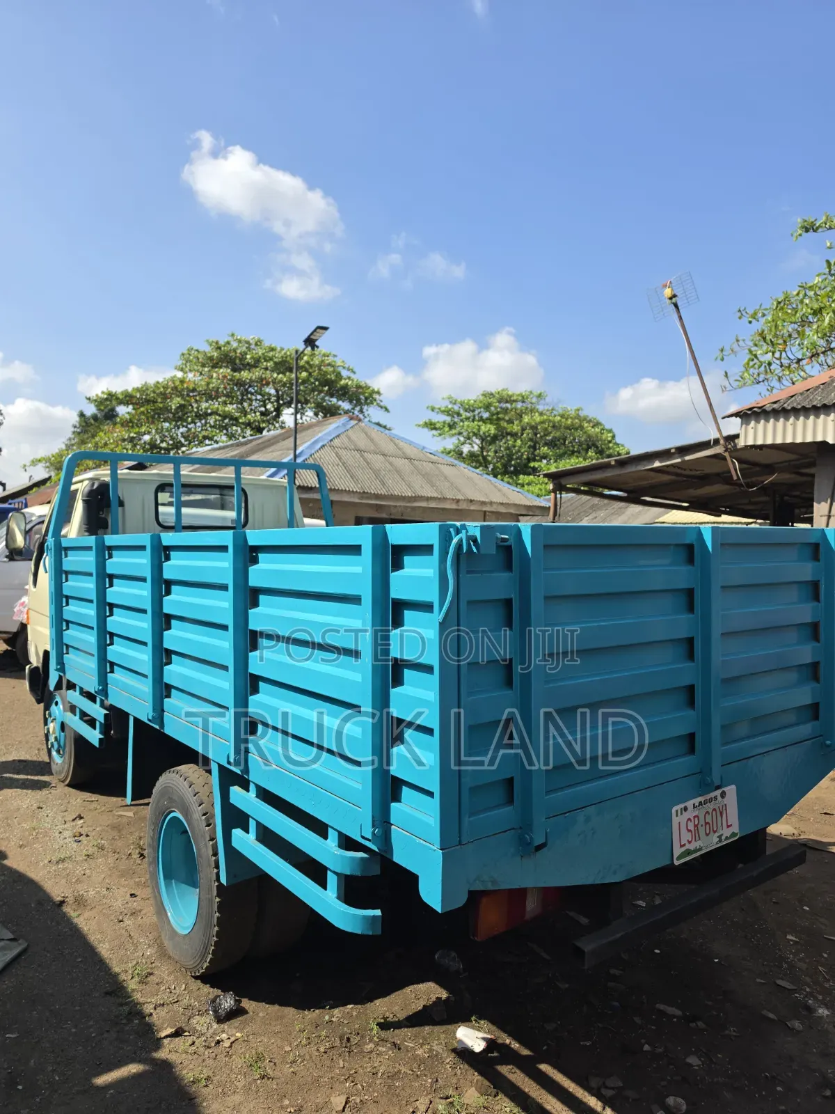 Toyota Dyna 200 Direct Hand 3RZ Engine 4.5tonnage