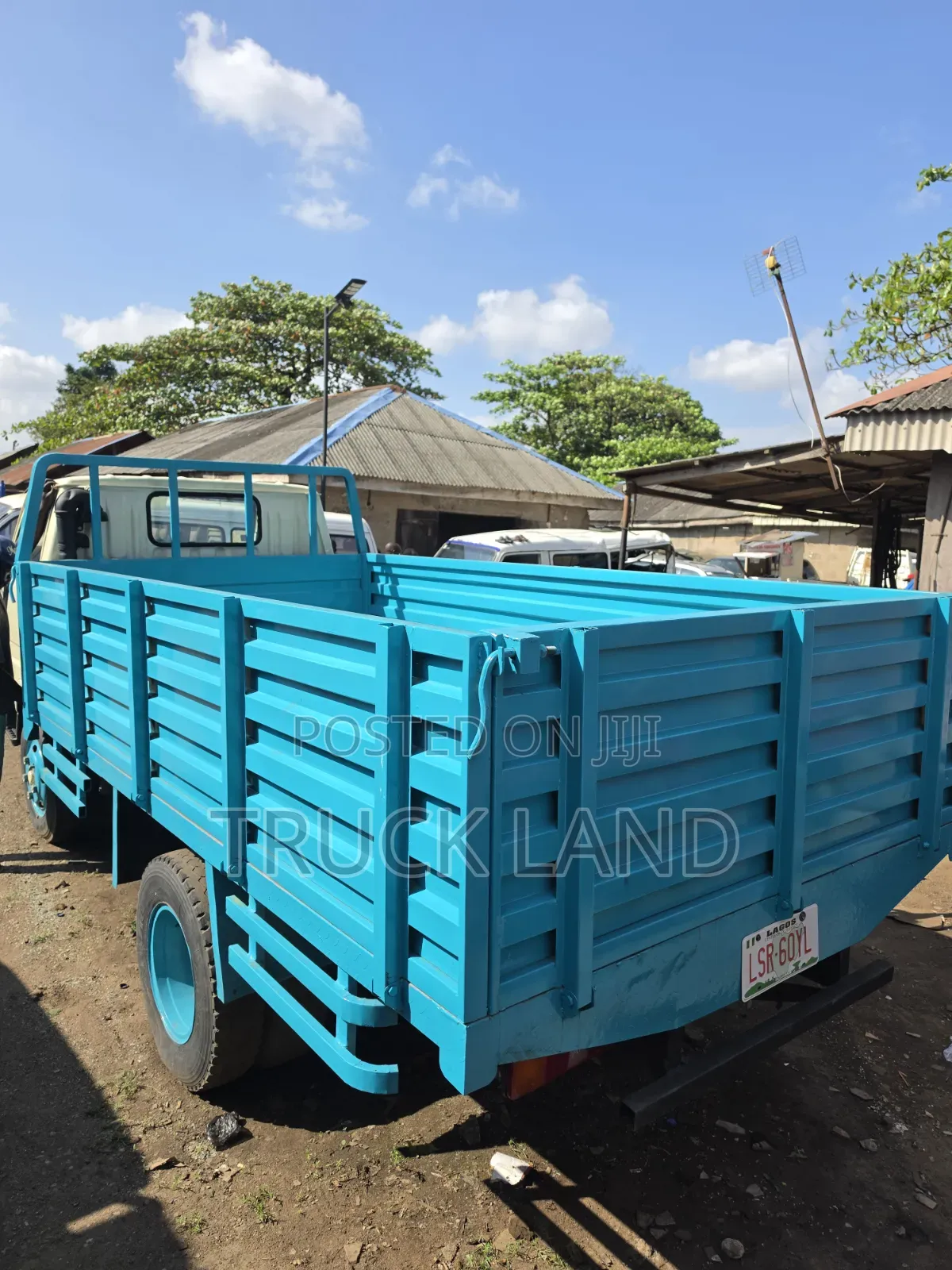 Toyota Dyna 200 Direct Hand 3RZ Engine 4.5tonnage