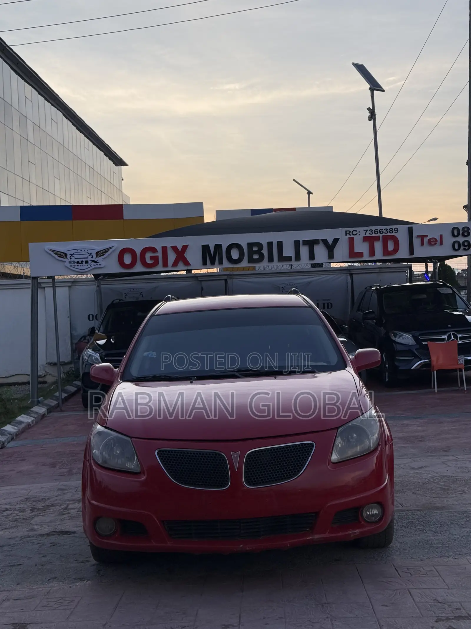 Pontiac Vibe 2005 Red