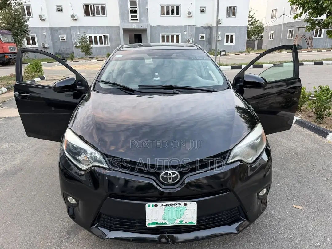 Toyota Corolla LE Premium 4dr Sedan (1.8L 4cyl CVT) 2014 Black