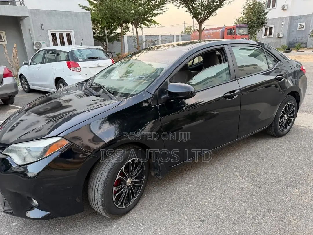 Toyota Corolla LE Premium 4dr Sedan (1.8L 4cyl CVT) 2014 Black