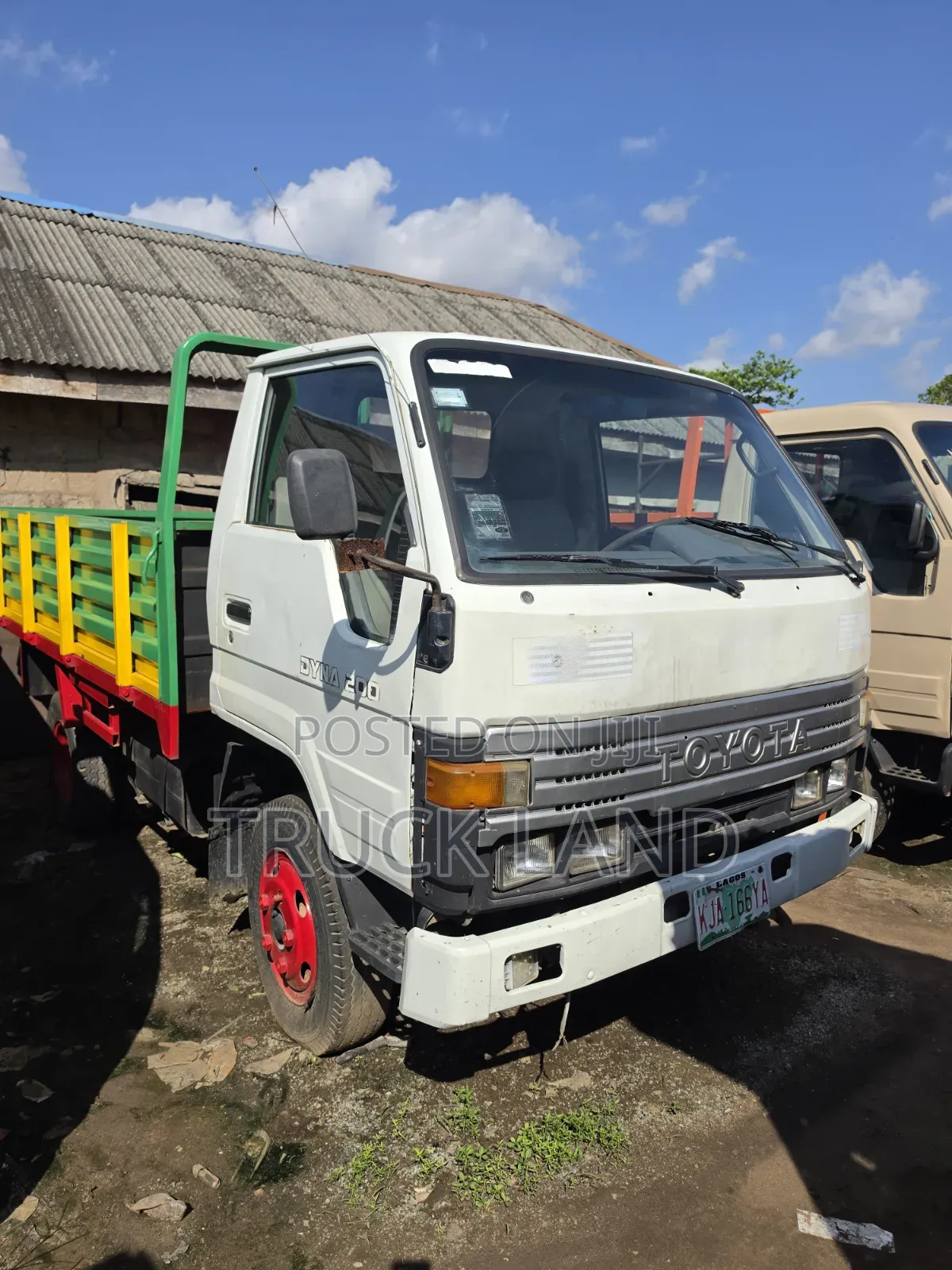 Toyota Dyna 200 Old Model