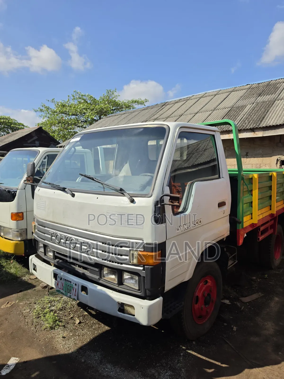 Toyota Dyna 200 Old Model